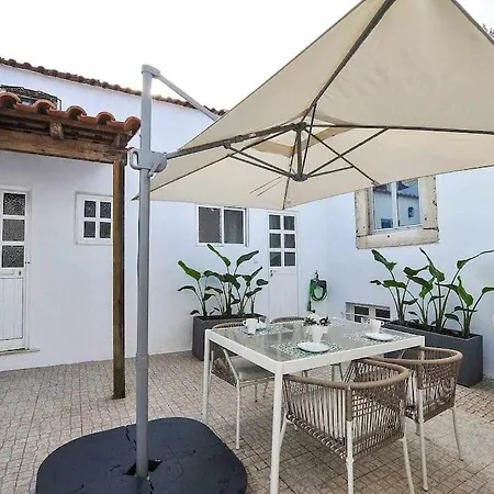 Yard - Checkinhome Lejlighed *